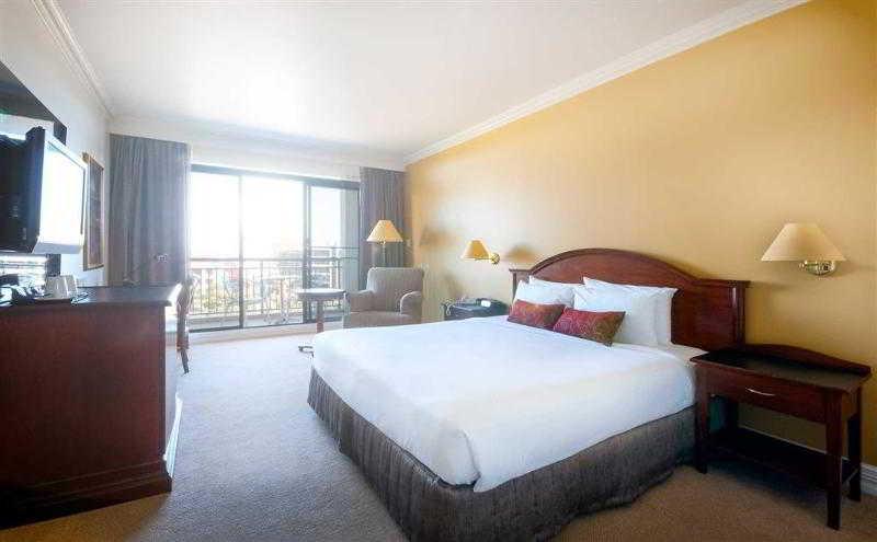 Visy Dior Hotel Baulkham Hills Kültér fotó