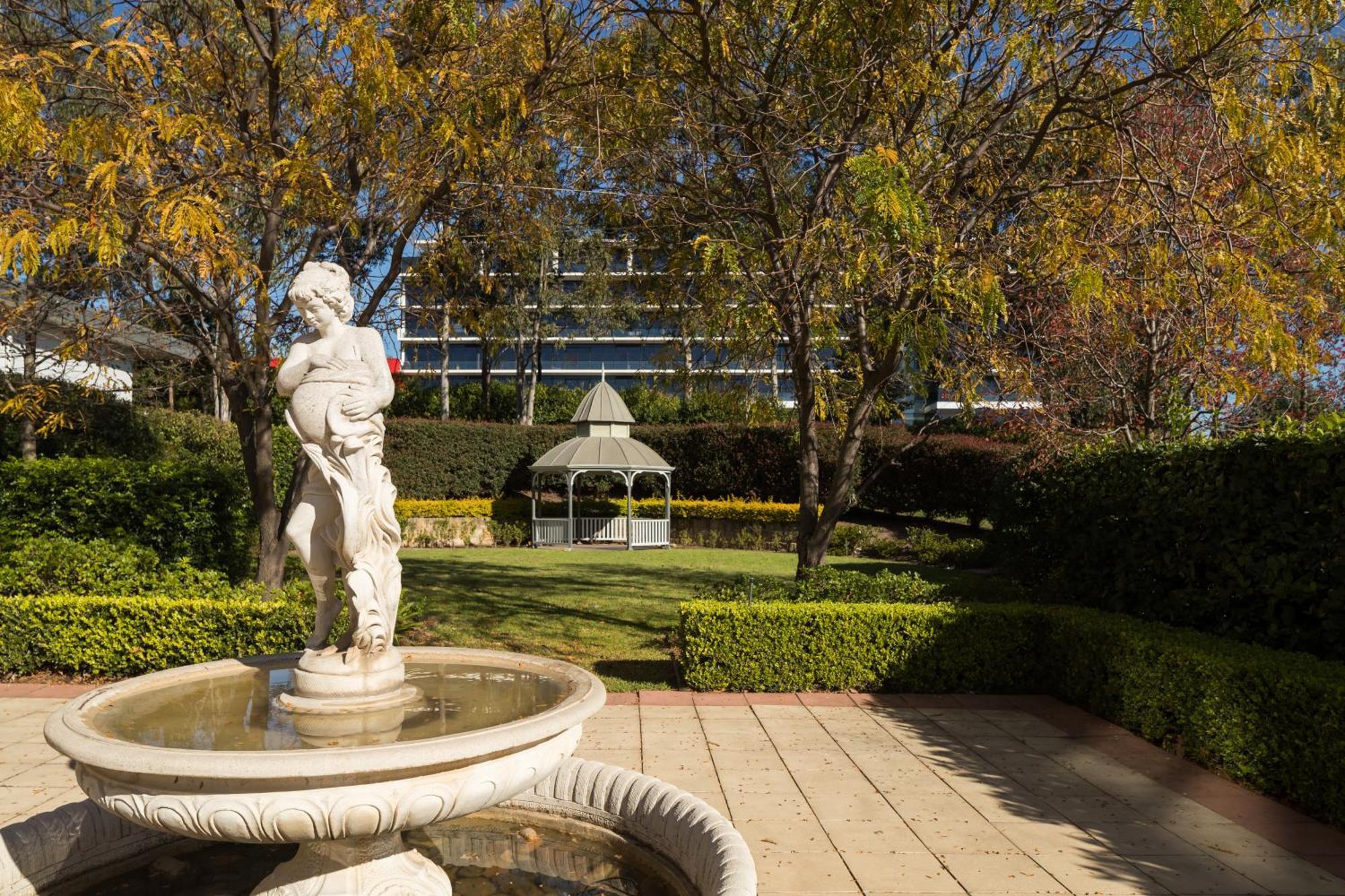 Visy Dior Hotel Baulkham Hills Kültér fotó